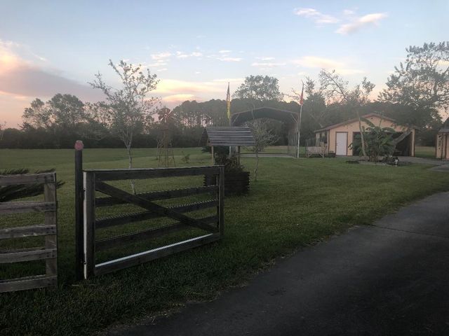 5307 Tree Point Road, Santa Fe, TX 77510