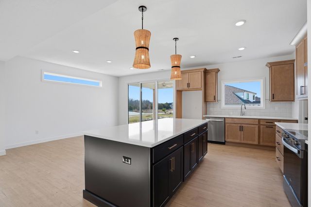 6518 WALSBY DR, Columbia, MO 65201