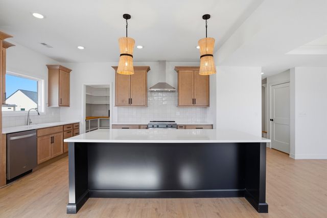 6518 WALSBY DR, Columbia, MO 65201