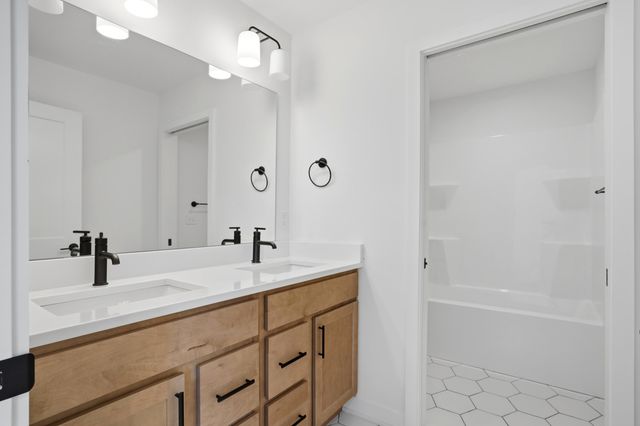 6518 WALSBY DR, Columbia, MO 65201