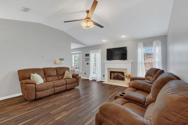 2032 Red Jacket Trce, Spring Hill, TN 37174