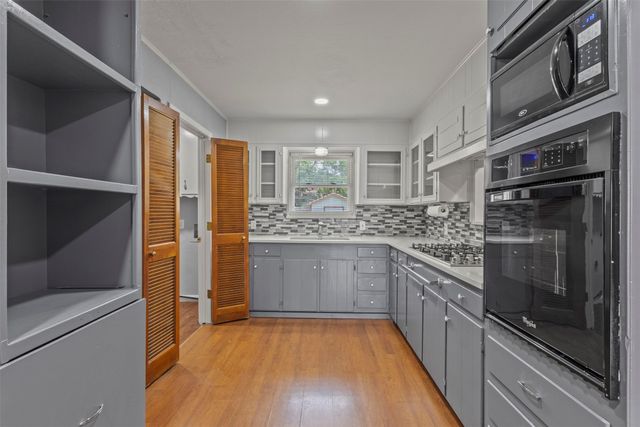 1021 Blue Lake, Fort Worth, TX 76103