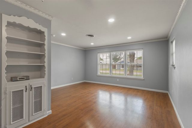1021 Blue Lake, Fort Worth, TX 76103
