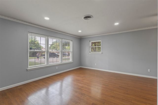 1021 Blue Lake, Fort Worth, TX 76103