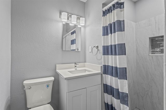 1021 Blue Lake, Fort Worth, TX 76103