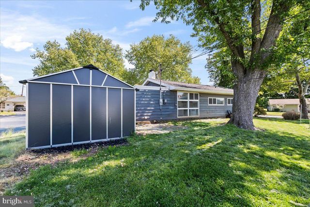 1104 FIRESIDE CT, York, PA 17404