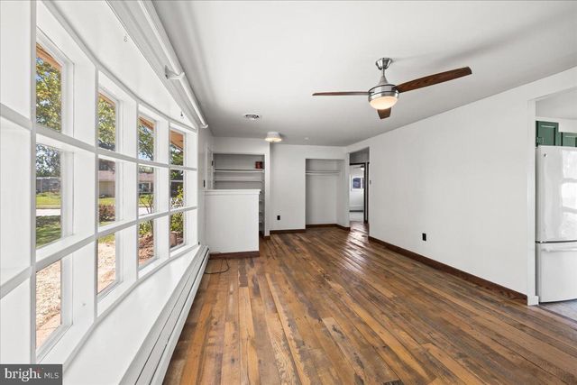 1104 FIRESIDE CT, York, PA 17404