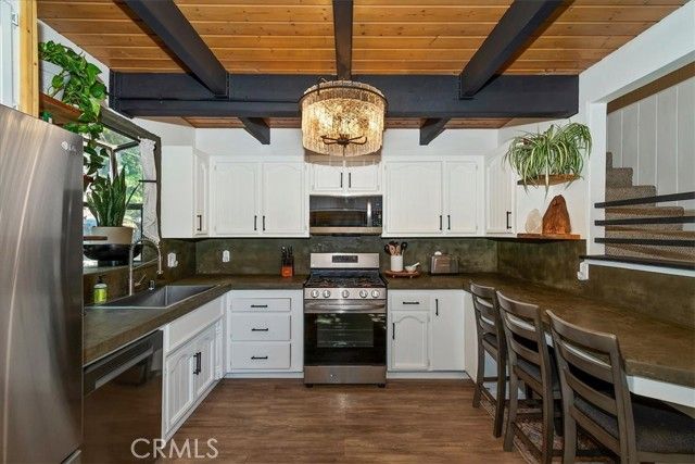 905 Jungfrau, Crestline, CA 92325