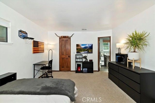 905 Jungfrau, Crestline, CA 92325