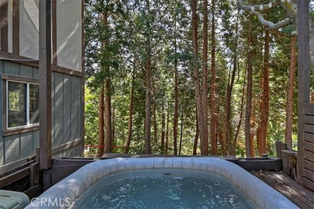 905 Jungfrau, Crestline, CA 92325