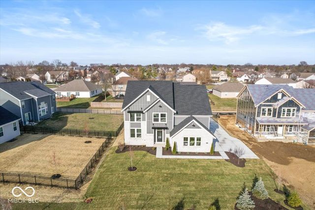 952 Apryl Drive, Greenwood, IN 46143