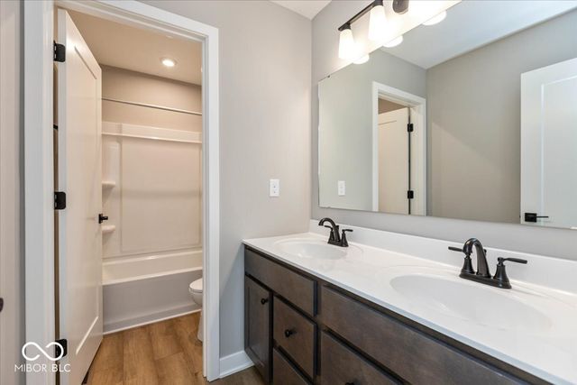 952 Apryl Drive, Greenwood, IN 46143