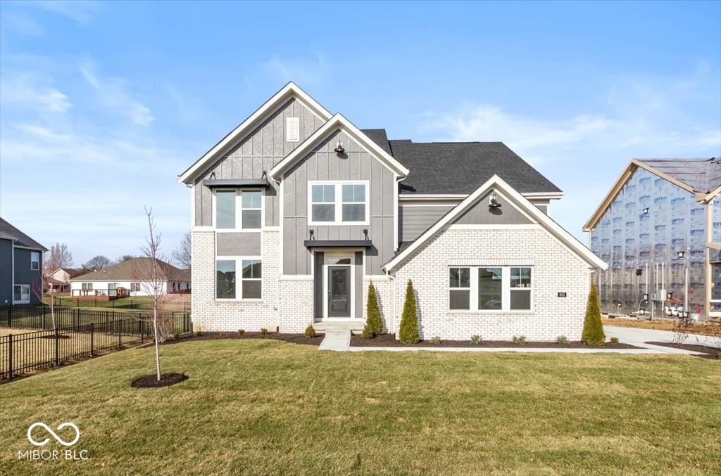 952 Apryl Drive, Greenwood, IN 46143