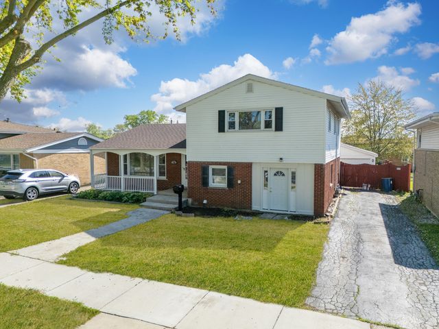 135 N Floyd Lane, Chicago Heights, IL 60411