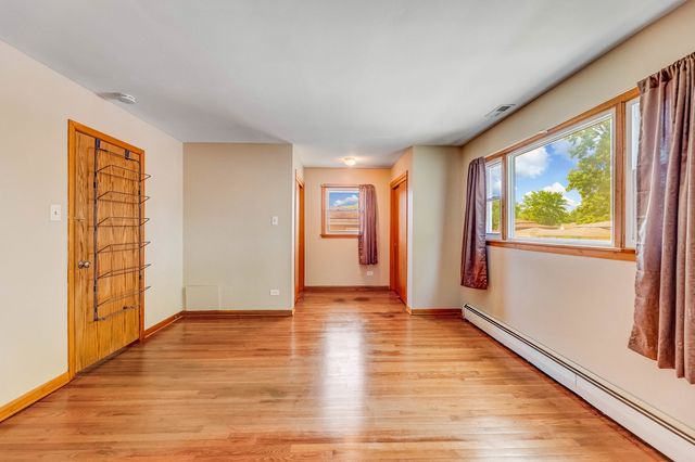 135 N Floyd Lane, Chicago Heights, IL 60411