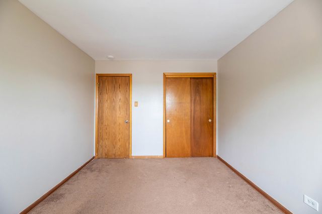 135 N Floyd Lane, Chicago Heights, IL 60411