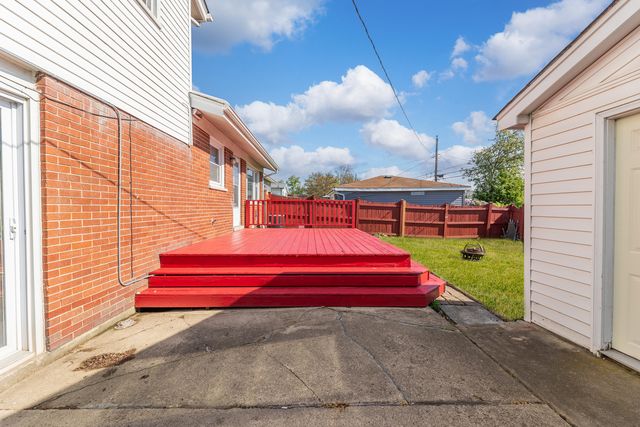 135 N Floyd Lane, Chicago Heights, IL 60411