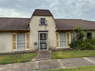 12147 Sharpview Drive, Houston, TX 77072