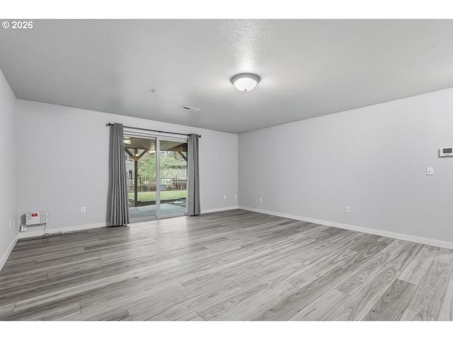 7704 Sw CRESMOOR Dr, Beaverton, OR 97008