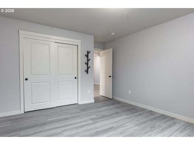 7704 Sw CRESMOOR Dr, Beaverton, OR 97008