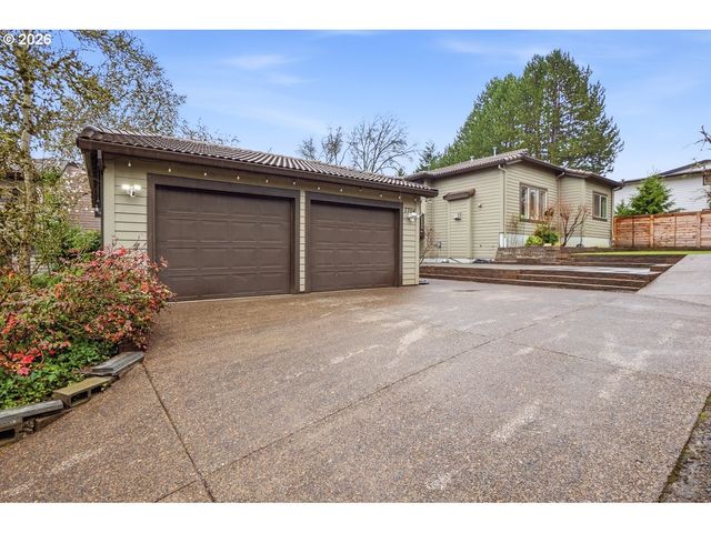 7704 Sw CRESMOOR Dr, Beaverton, OR 97008