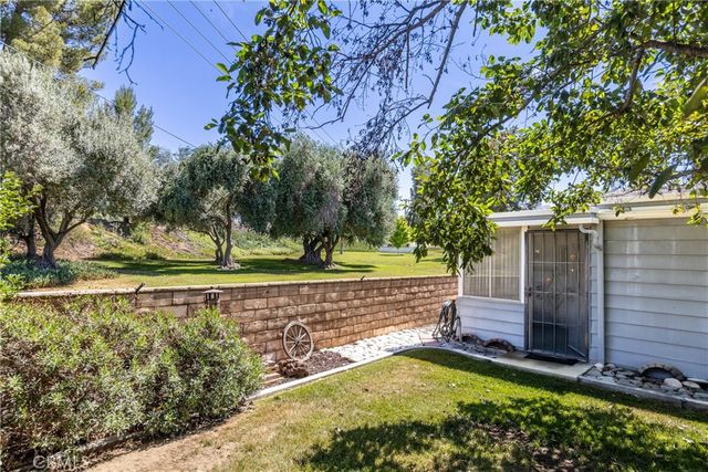 9401 Sharondale Road, Calimesa, CA 92320
