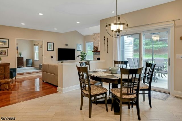 26 Rainbow Dr, Long Hill Twp., NJ 07946