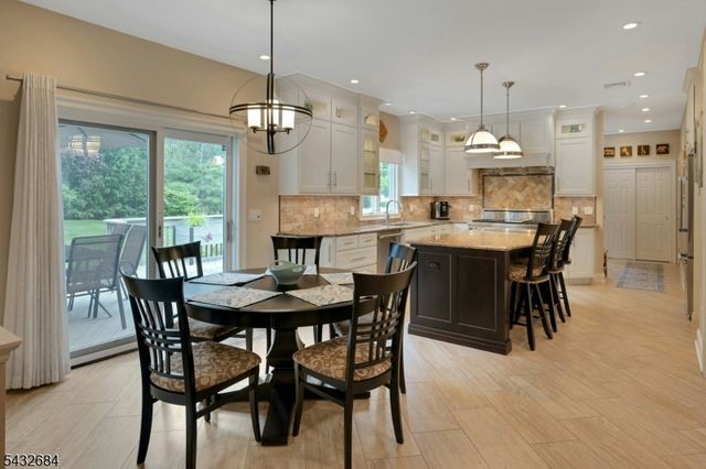 26 Rainbow Dr, Long Hill Twp., NJ 07946