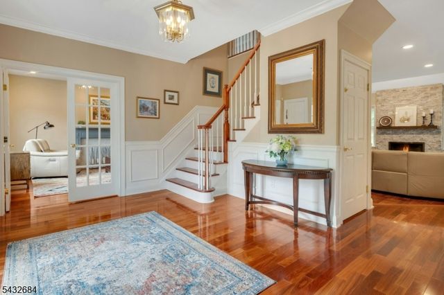 26 Rainbow Dr, Long Hill Twp., NJ 07946