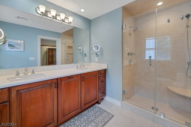 26 Rainbow Dr, Long Hill Twp., NJ 07946