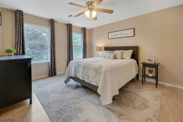 26 Rainbow Dr, Long Hill Twp., NJ 07946