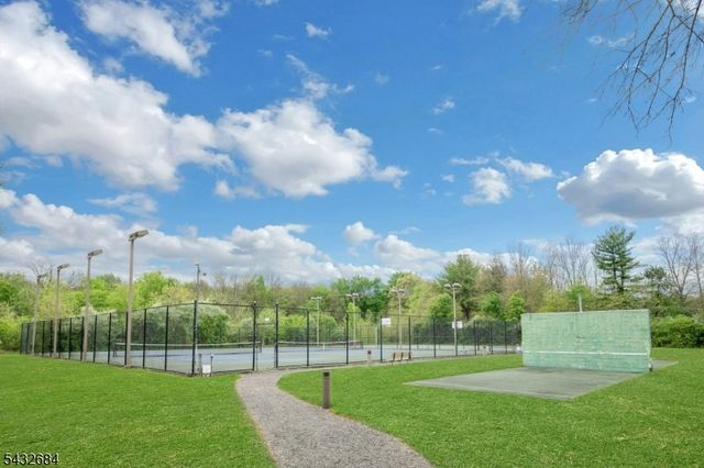 26 Rainbow Dr, Long Hill Twp., NJ 07946
