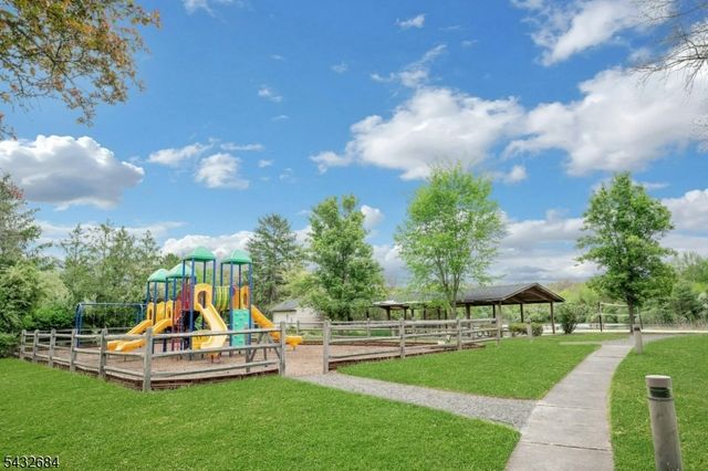26 Rainbow Dr, Long Hill Twp., NJ 07946