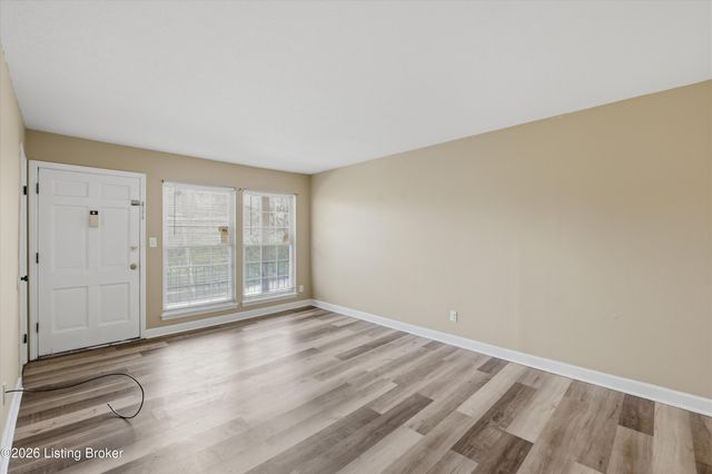 1972 Goldsmith Ln 4, Louisville, KY 40218