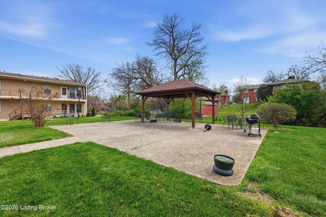 1972 Goldsmith Ln 4, Louisville, KY 40218