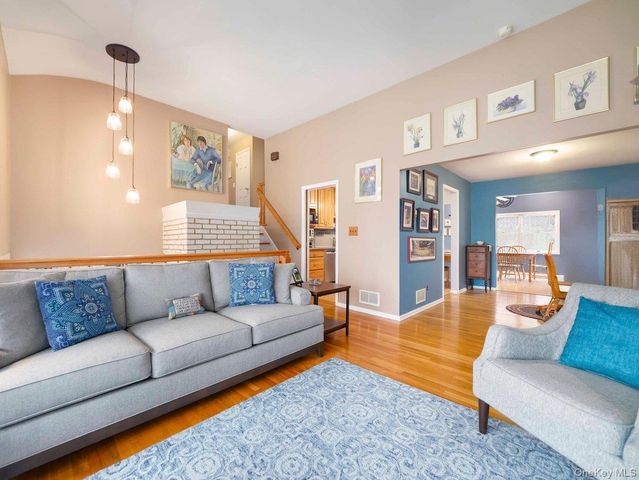 132 Shetland Drive, New City, NY 10956