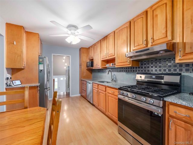 132 Shetland Drive, New City, NY 10956