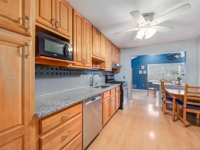 132 Shetland Drive, New City, NY 10956