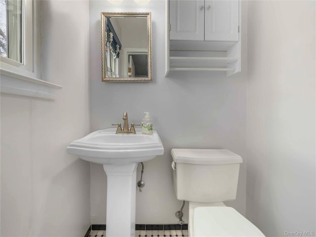 132 Shetland Drive, New City, NY 10956