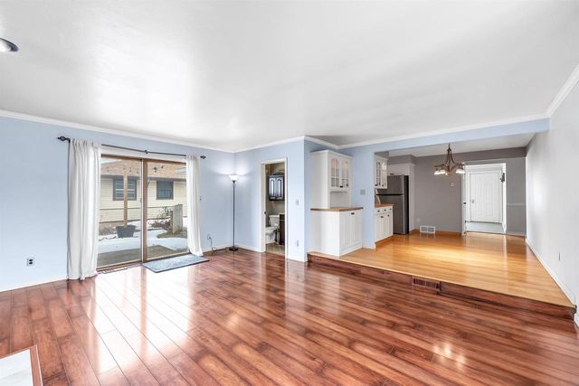 1604 WALLS STREET, Green Bay, WI 54304