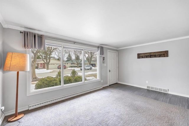 1604 WALLS STREET, Green Bay, WI 54304