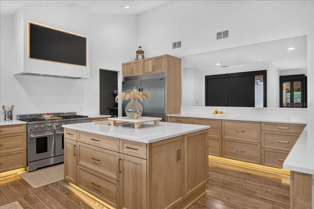 2862 SHADY OAK COURT, Clearwater, FL 33761