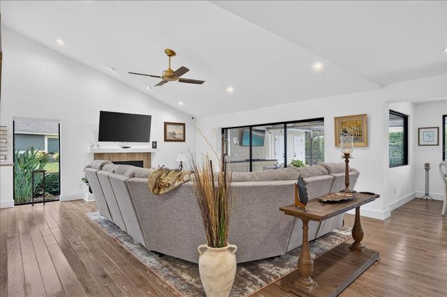 2862 SHADY OAK COURT, Clearwater, FL 33761