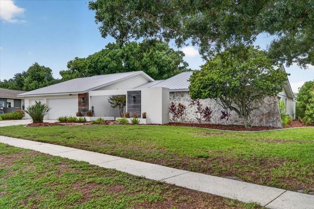 2862 SHADY OAK COURT, Clearwater, FL 33761