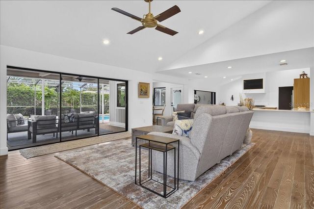 2862 SHADY OAK COURT, Clearwater, FL 33761