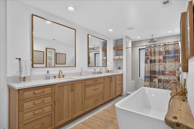 2862 SHADY OAK COURT, Clearwater, FL 33761