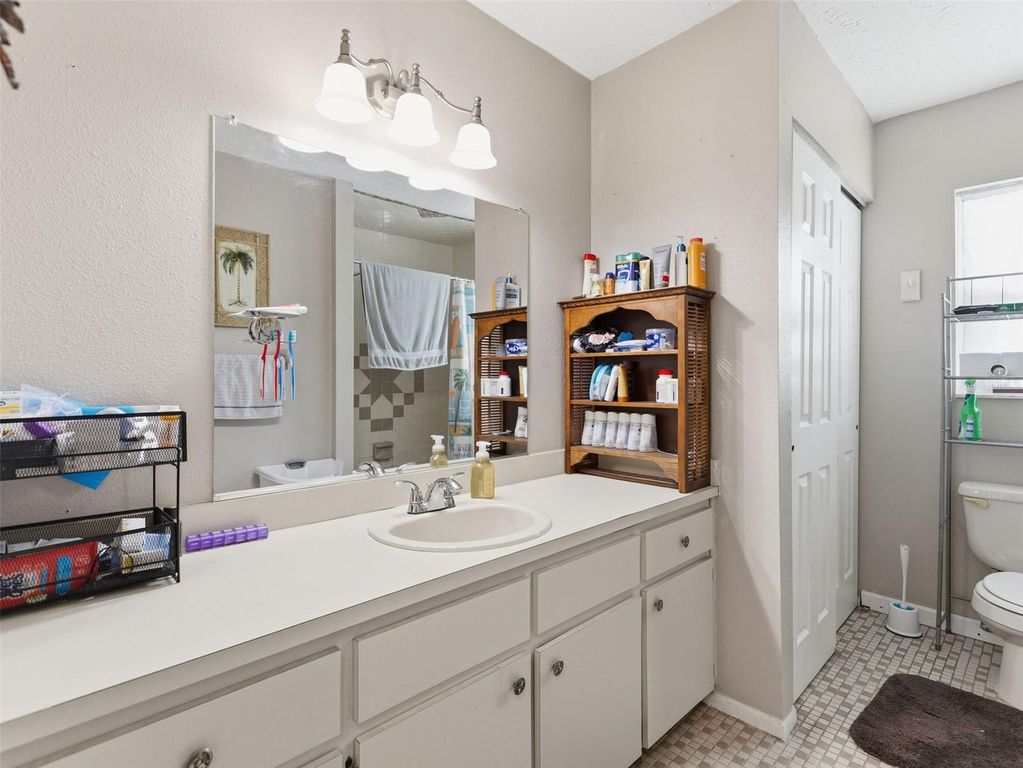 Image 8 of property listing at 3377 MONTANO AVENUE, Spring Hill, FL 34609