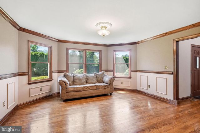 122 LILLIAN, Sicklerville, NJ 08081