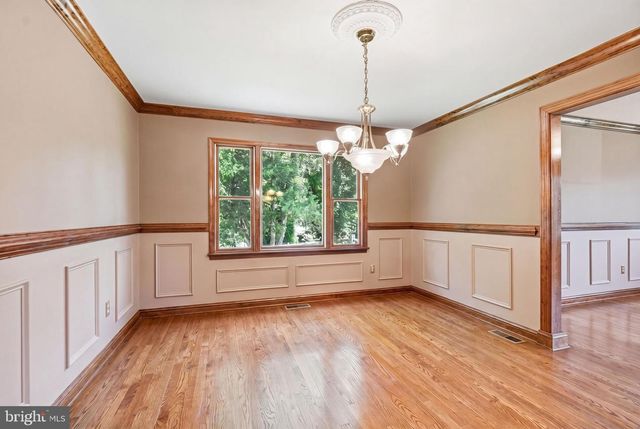 122 LILLIAN, Sicklerville, NJ 08081