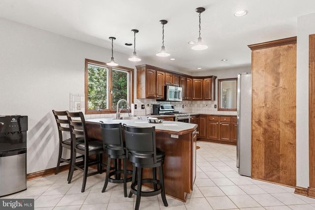 122 LILLIAN, Sicklerville, NJ 08081